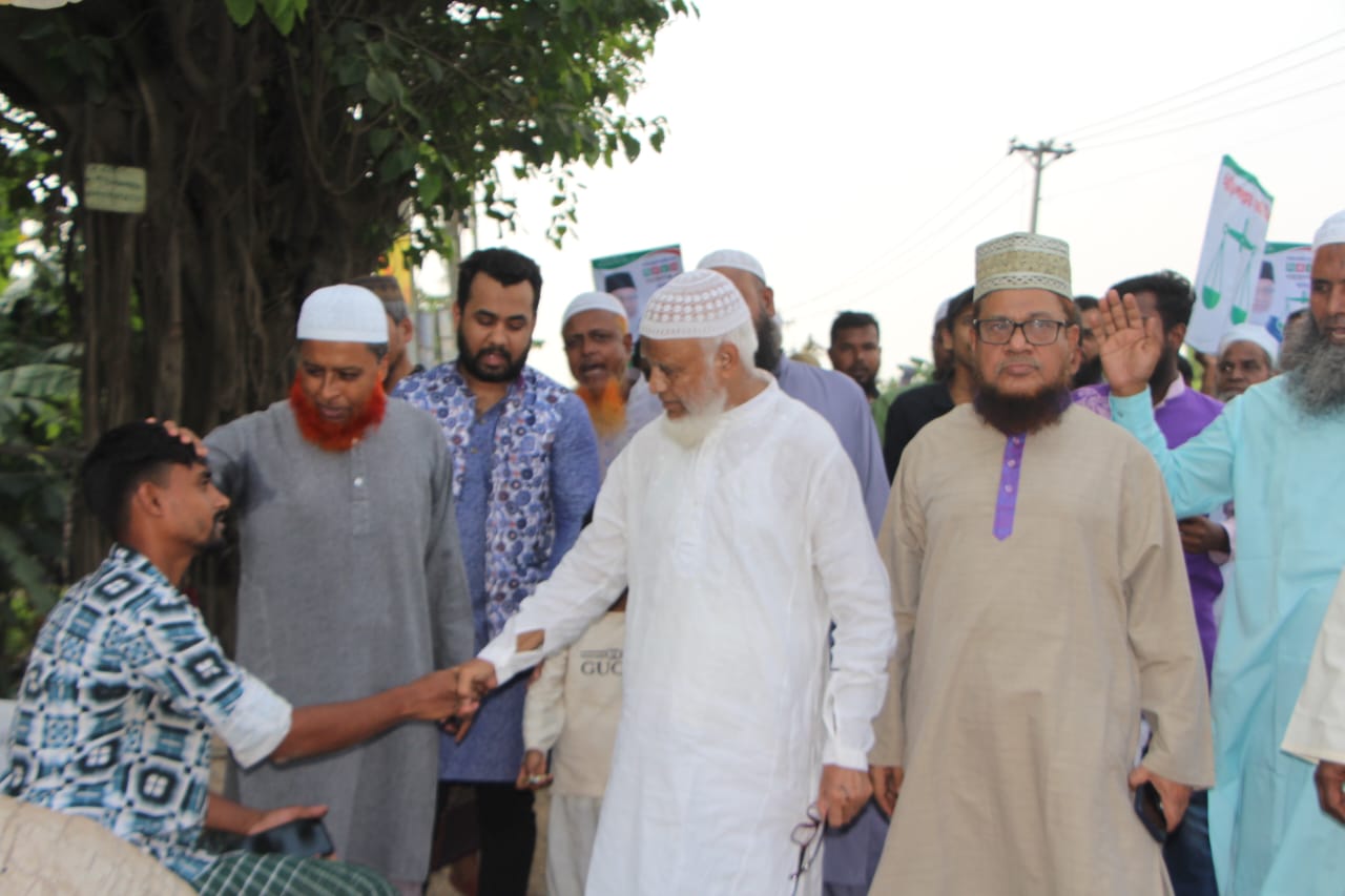 বন্দর ধামগড়ে এমপি প্রার্থী মাওলানা মইনুদ্দিন আহমাদ-এর গণসংযোগ