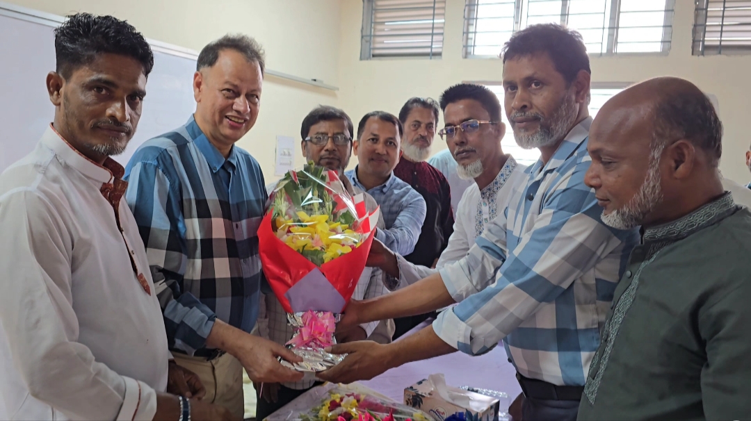 হোসেনপুর এসপি ইউনিয়ন উচ্চ বিদ্যালয়ের এডহক কমিটির পরিচিতি সভা ও গণসংবর্ধনা