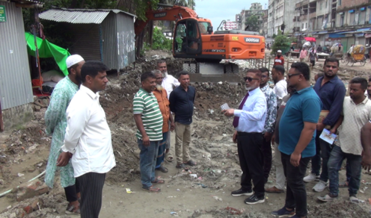প্রকৃত হকারদের তালিকা করে রেললাইনের পাশে পুনর্বাসন: নাসিক প্রশাসক