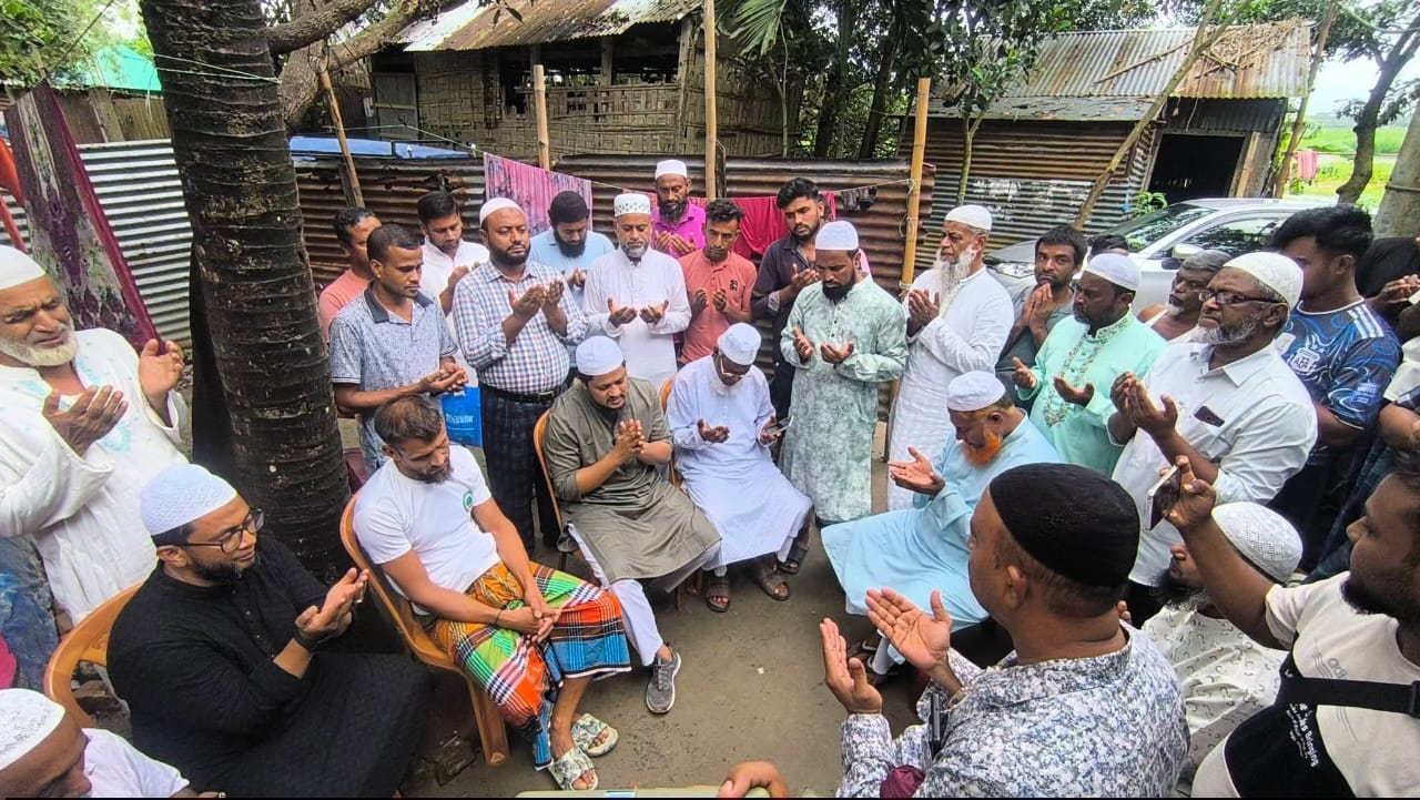 আফ্রিকায় আগুনে পুড়ে নিহতদের পরিবারের পাশে নারায়ণগঞ্জের জামায়াত