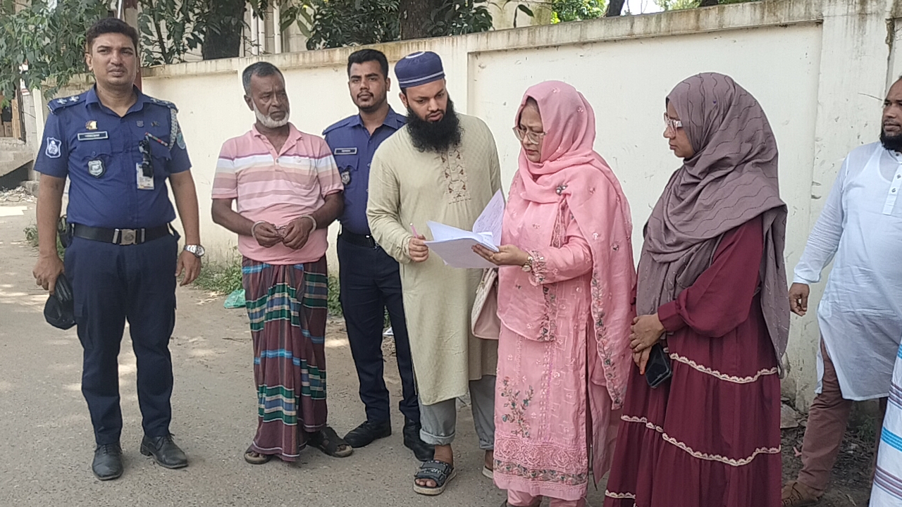 সোনারগাঁয়ে পানি মিশিয়ে মাংস বিক্রির অপরাধে ব্যবসায়ীর জরিমানা