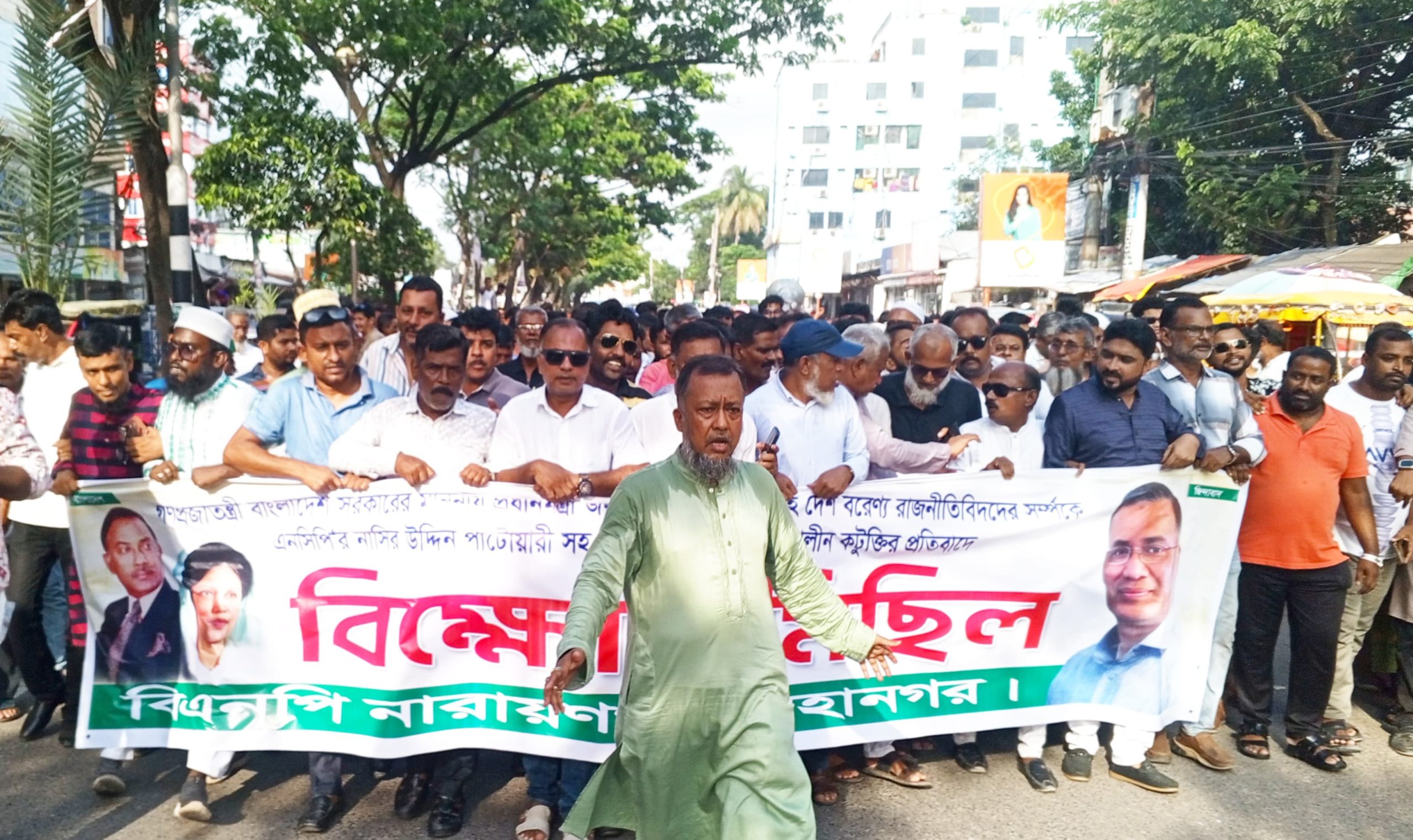 বিএনপির কর্মীরা আপনাদের মারধর করেনি শুধু একটু আদর করেছে – এড. টিপু