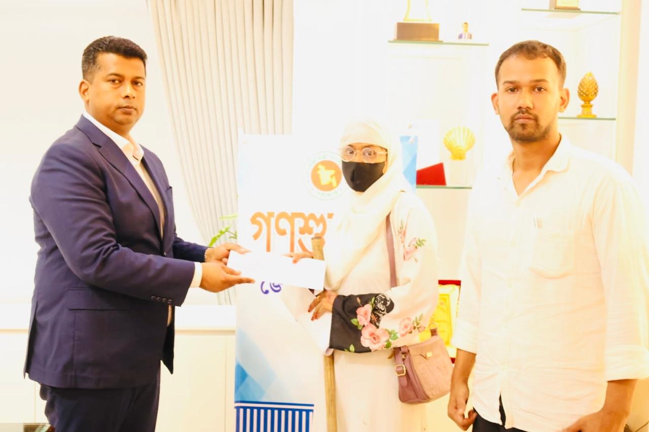 কেউ এসেছেন স্ত্রীর চিকিৎসায়, কেউ বাঁচার আশায়—সবার পাশে ‘মানবিক ডিসি’ জাহিদ