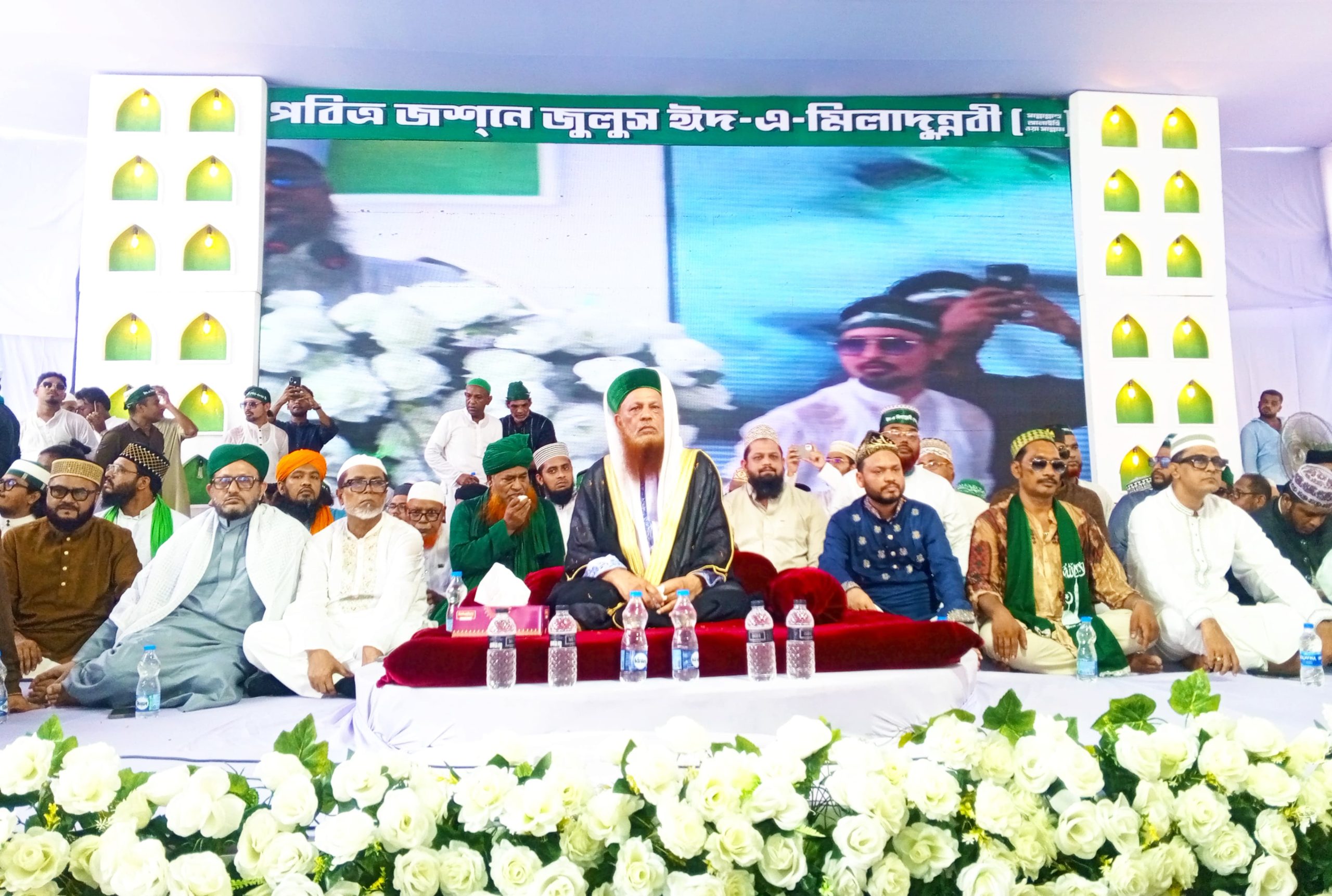 দুটি নূর হৃদয়ে ধারন করতে পারলে আমাদের জীবন পরিপূর্ণ হবে – বাহাদুর শাহ