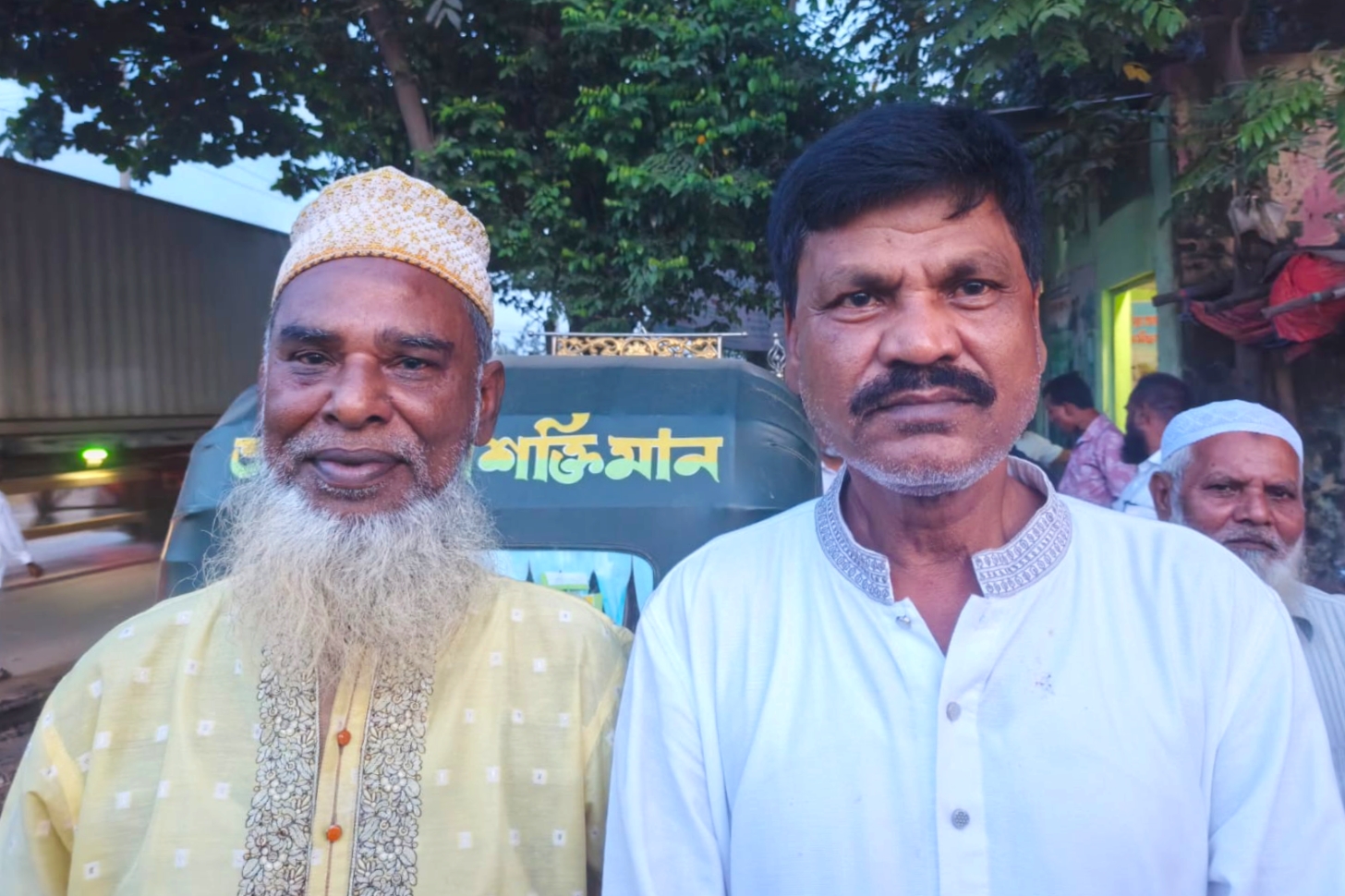 মন্টু-বাবুলের নেতৃত্বে ফতুল্লা শিল্পাঞ্চল শ্রমিক দলের নতুন কমিটি