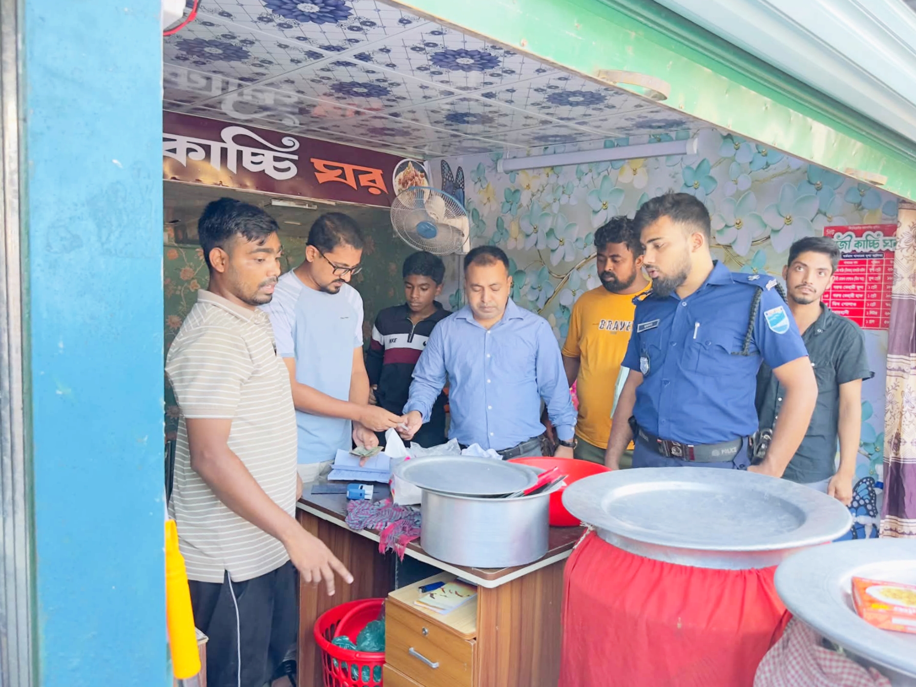 সোনারগাঁয়ে তিন হোটেলকে ১৫ হাজার টাকা জরিমানা