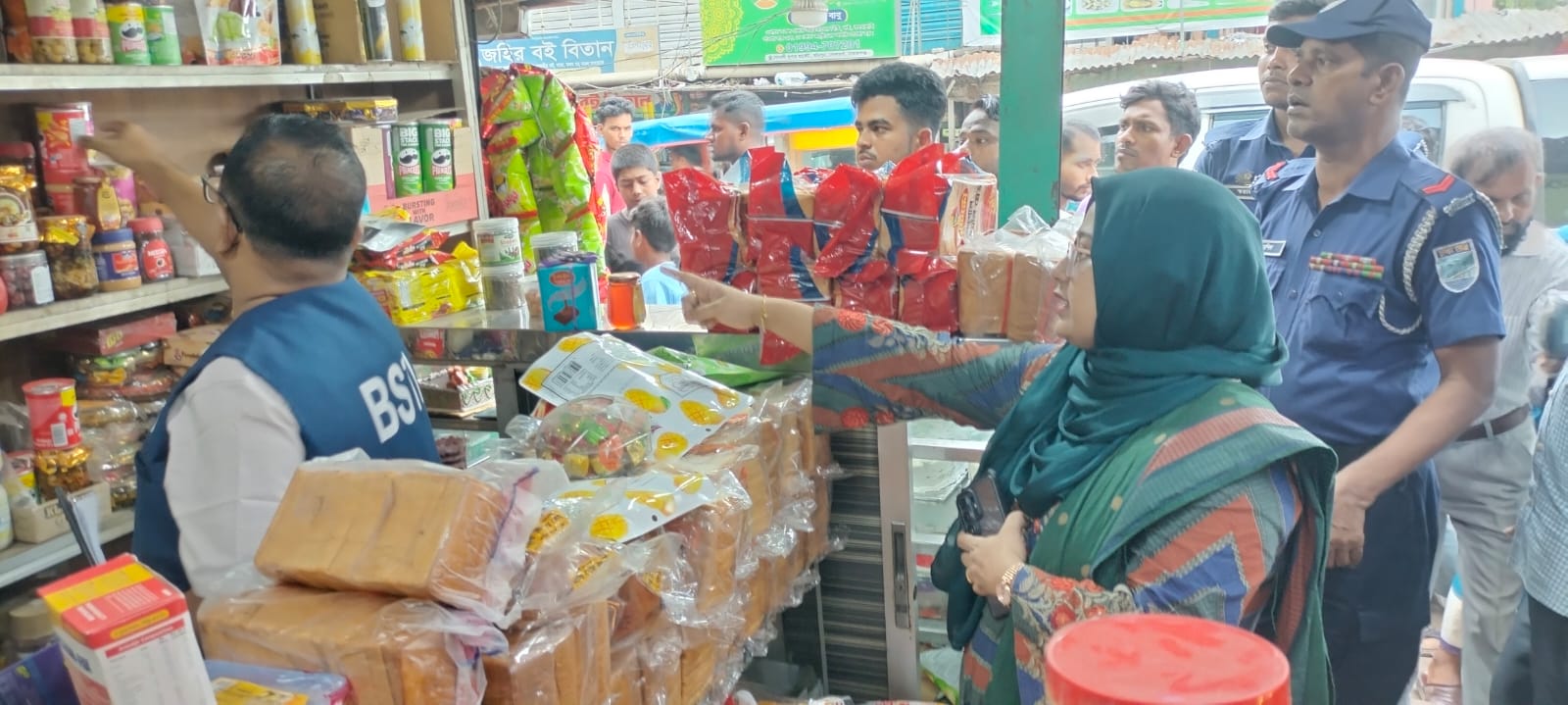 সোনারগাঁয়ে ভ্রাম্যমান আদালতের অভিযান,  দুই প্রতিষ্ঠানের জরিমানা