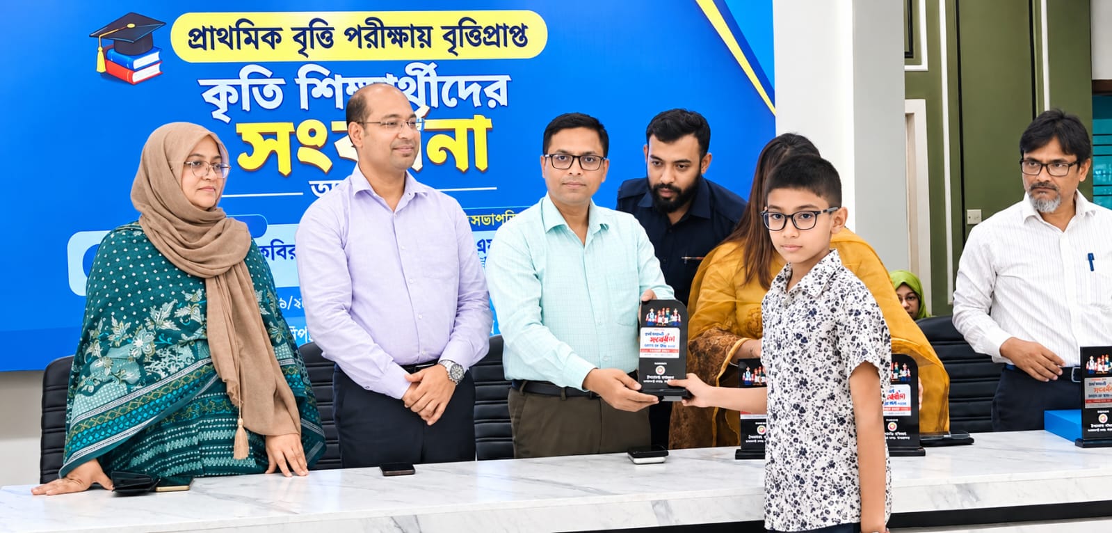নারায়ণগঞ্জ সদরে প্রাথমিক বৃত্তিপ্রাপ্ত ১২১ কৃতি শিক্ষার্থীকে সংবর্ধনা