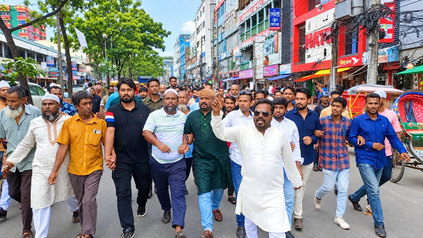 আওয়ামী লীগের নৈরাজ্যের প্রতিবাদে মহানগর বিএনপির বিক্ষোভে সম্রাট হোসেন সুজনের নেতৃত্বে বিশাল মিছিল