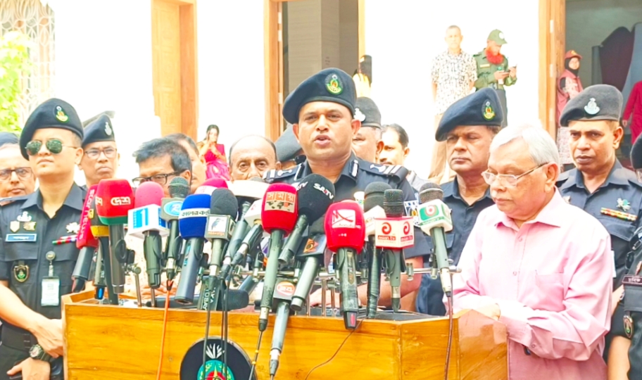 দুর্গাপূজা উপলক্ষে নারায়ণগঞ্জের পূজামণ্ডপগুলোতে নিরাপত্তা জোরদার করেছে এসআরবি-১১