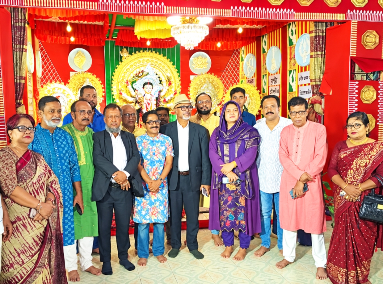 মহানগর বিএনপির উদ্যোগে বিভিন্ন পূজা মন্ডপ পরিদর্শন