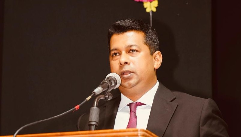 শুধু বই পড়ালেই প্রকৃত শিক্ষক হওয়া যায় না: ডিসি জাহিদ