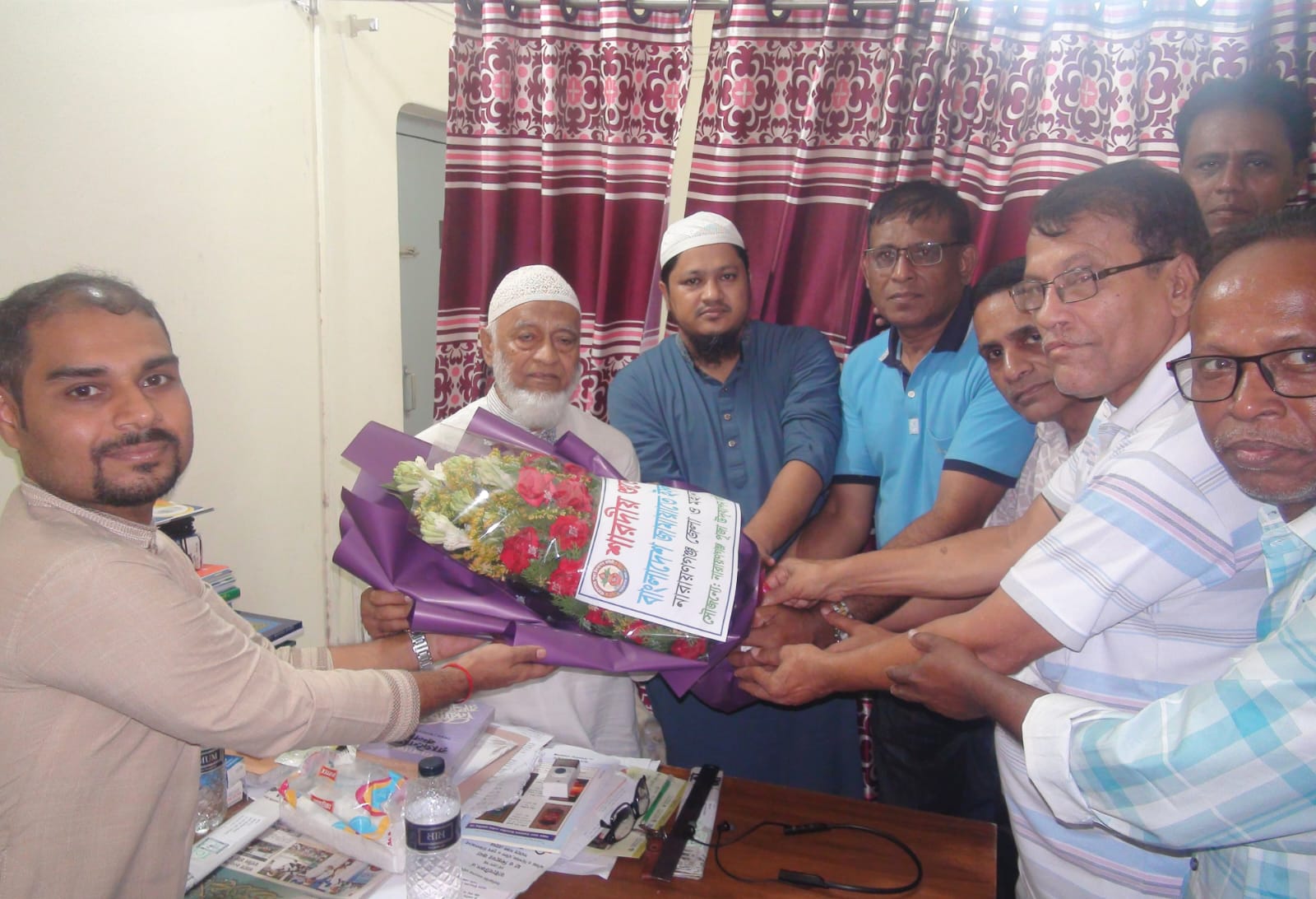 নারায়ণগঞ্জে জামায়াত নেতাদের ফুলেল শুভেচ্ছা জানাল জেলা পূজা উদযাপন পরিষদ