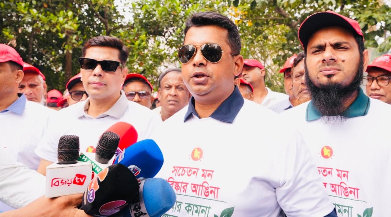 নাগরিকদের আস্থার জায়গা হতে হবে সরকারি কর্মকর্তাদের: ডিসি জাহিদ