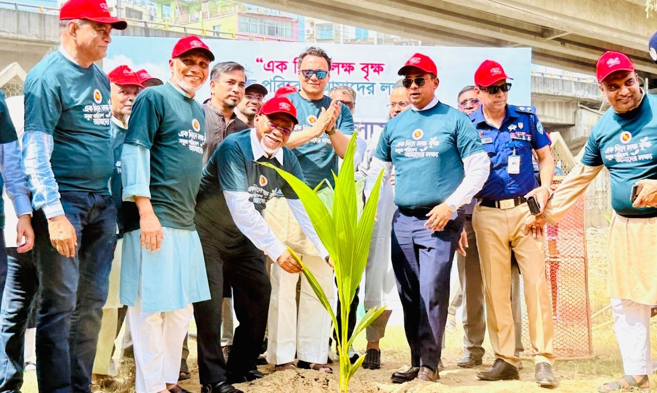 ডিসি জাহিদের উদ্যোগ অনুসরণের আহ্বান জনপ্রশাসন বিষয়ক উপদেষ্টার