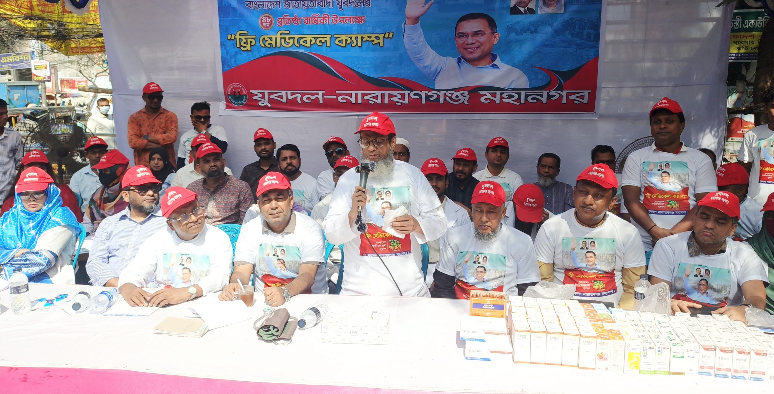 মেডিকেল ক্যাম্প নিয়মিত চালিয়ে যাওয়ার আহ্বান জানালেন সাংসদ কালাম